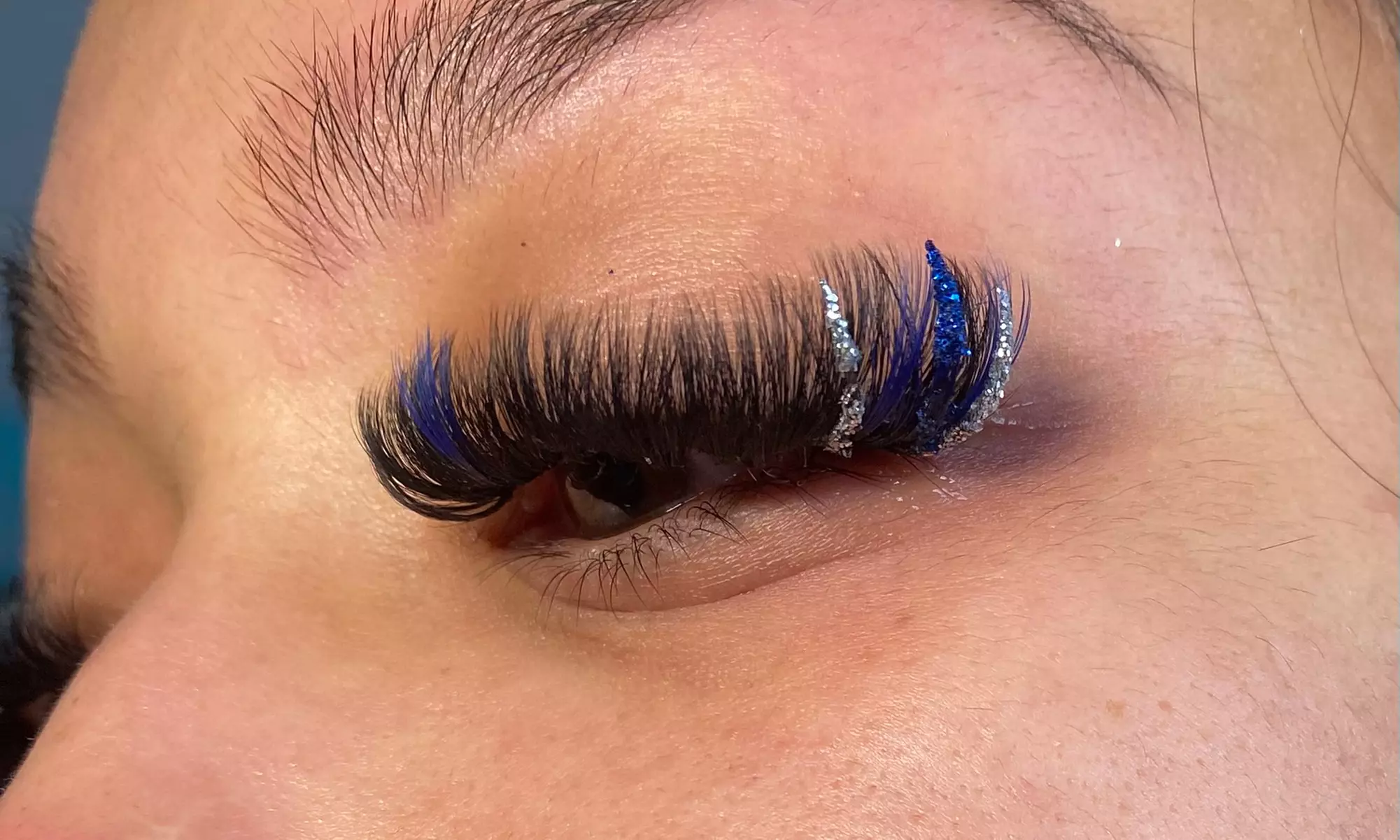 Enhance Your Look with a Full Set of Individual Eyelash Extensions