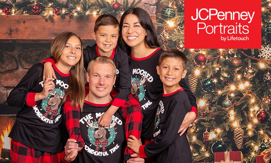 Image 4: Weekday Special: JCPenney Photography Sessions