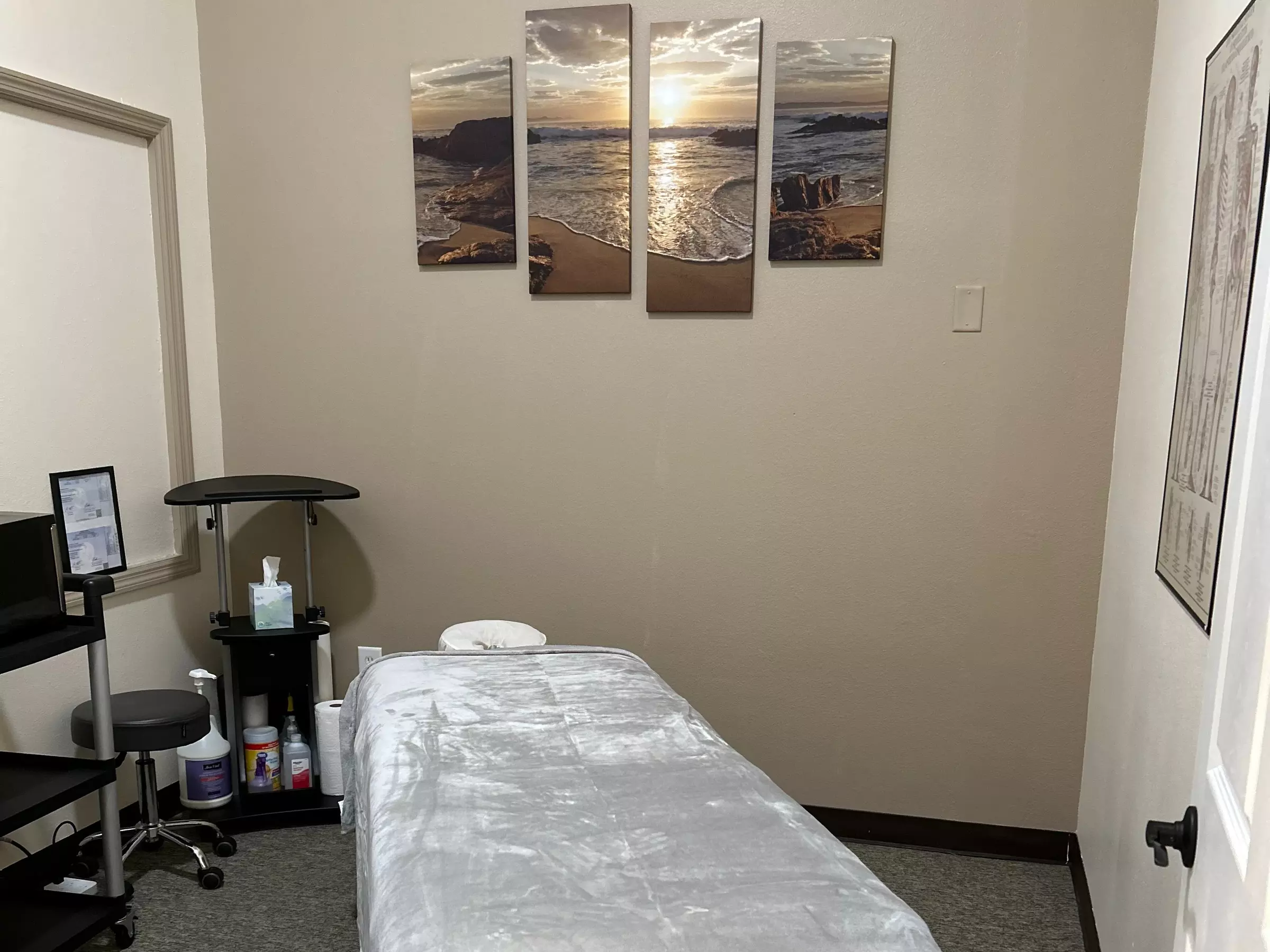 30-, 60- or 90-Min Massage (Swedish, Deep Tissue/ Reflexology)