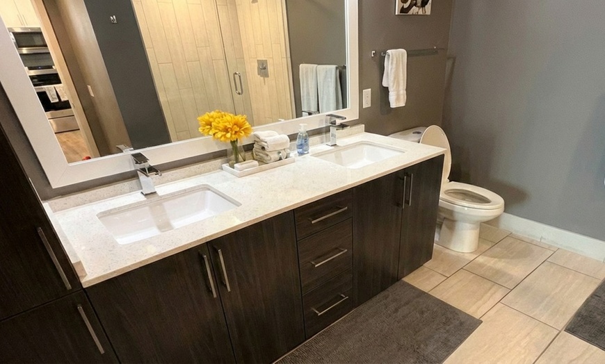 Image 2: 3, 4 or 5 Hours of Professional Cleaning for Small Apartments & More