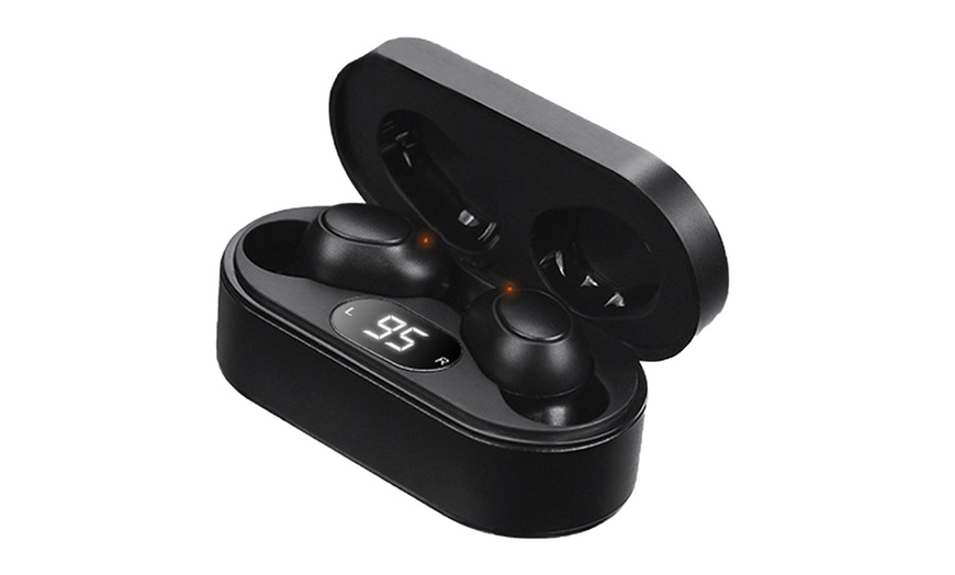 Image 6: Rechargeable Hearing Aids
