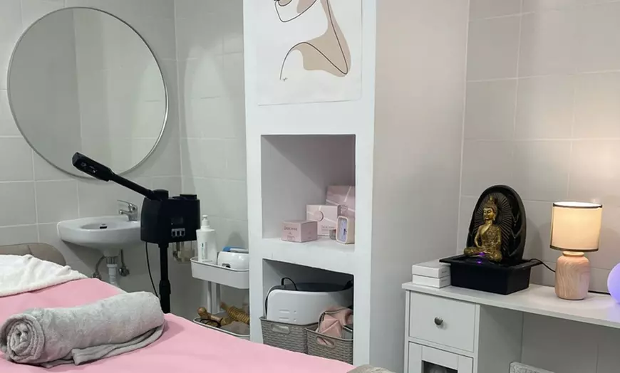 Image 2: Hollywood peeling con carbón activo y láser o limpieza facial prémium 