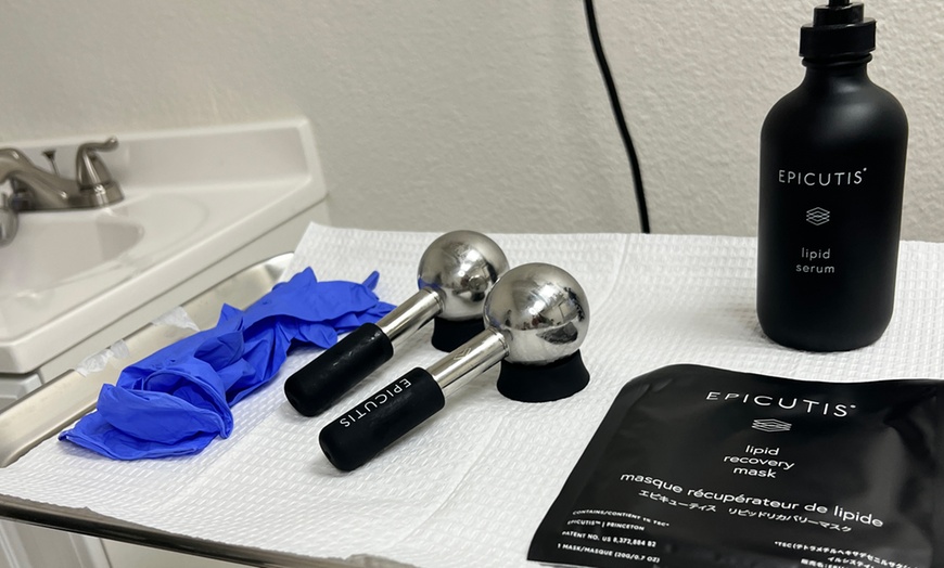 Image 3: 3, 6, 10 IPL Laser Hair Removal Sessions for Choice of Treatment Area