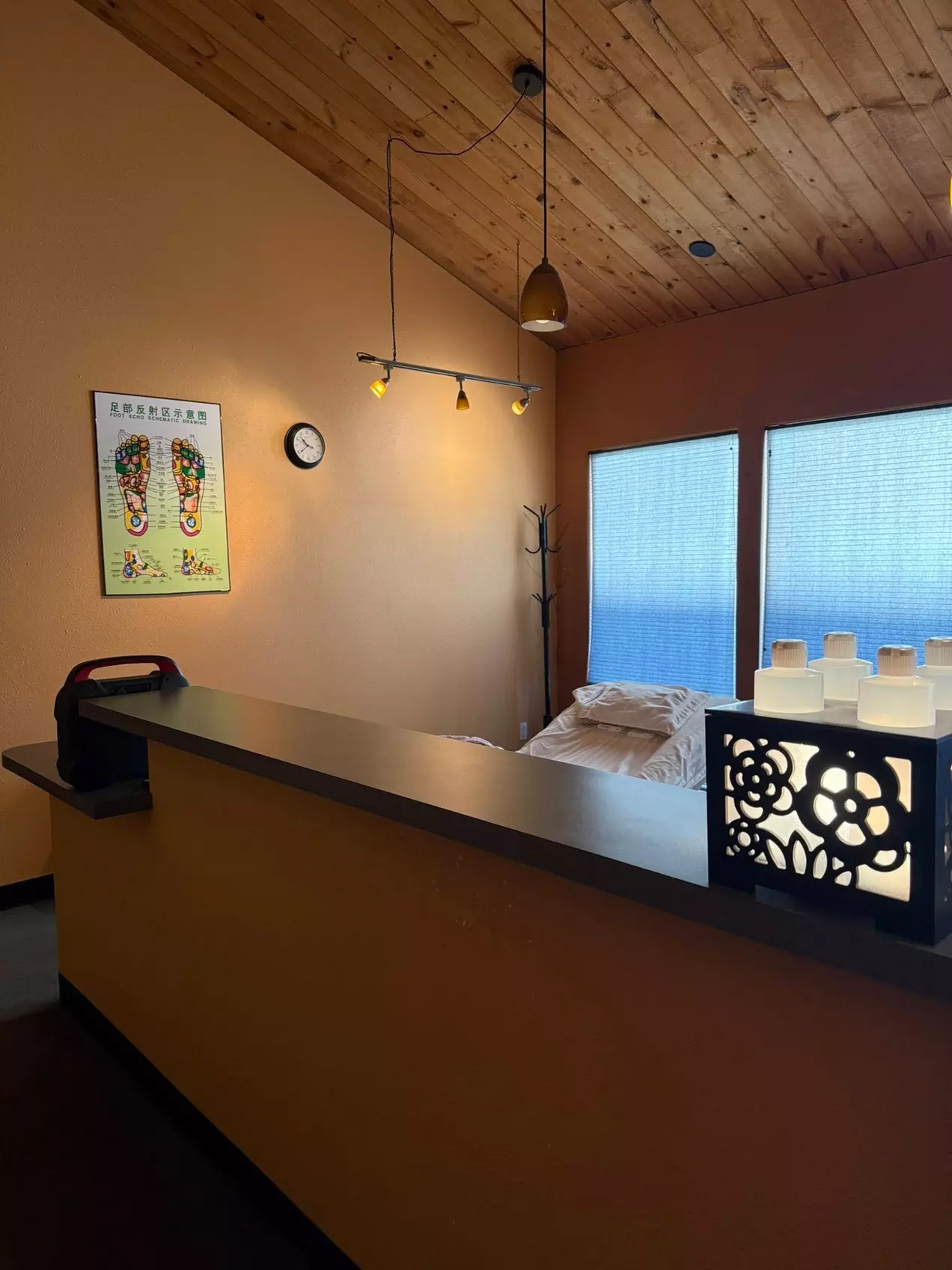 Q & Q Foot Spa: Massage with Hot Stones & Bonus $10 Gift Card