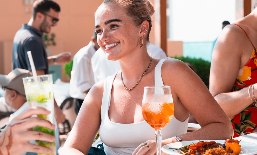 Image 2: Rooftop Style Night Brunch & Soft/House Beverages w/ DJ Experience