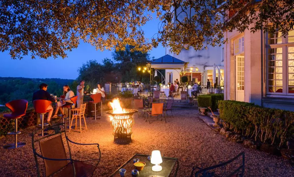 Cognac : chambre supérieure, deluxe ou suite avec pdj et spa en option