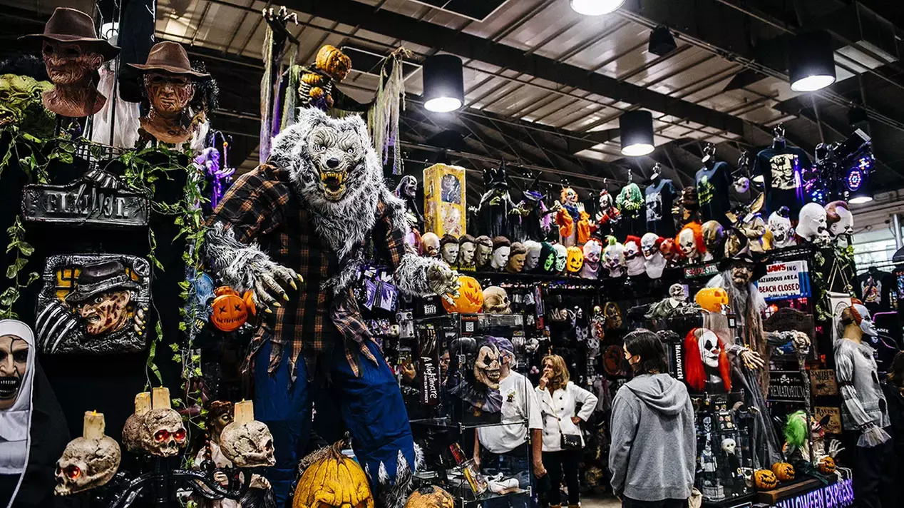 Admission to Spine-Chilling Lights Out Haunted House 2025 at Fairplex