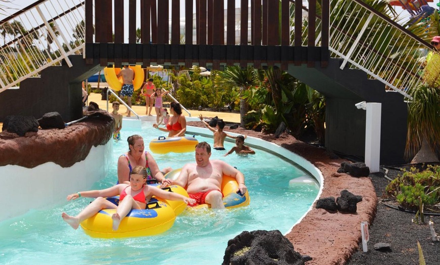Image 3: Entrada para niño o adulto a parque acuático Aqualava en Lanzarote