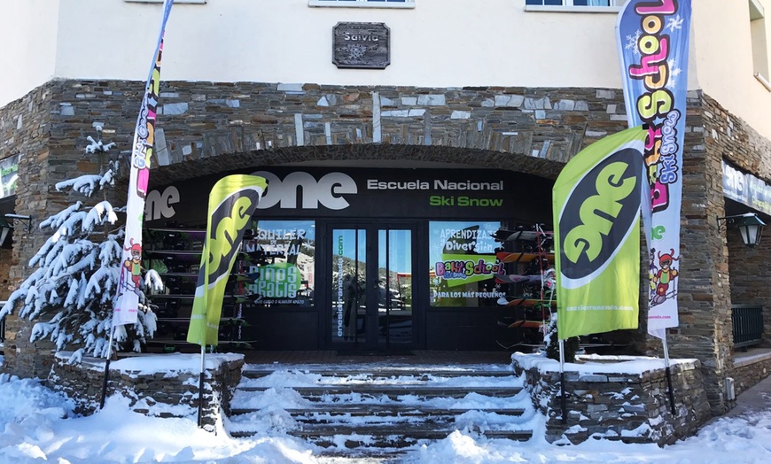 Image 4: Alquiler de equipo de esquí o snowboard a elegir entre 1, 2 o 3 días