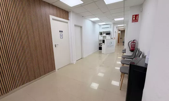 Higiene bucal con ultrasonidos y revisión y opción a empaste