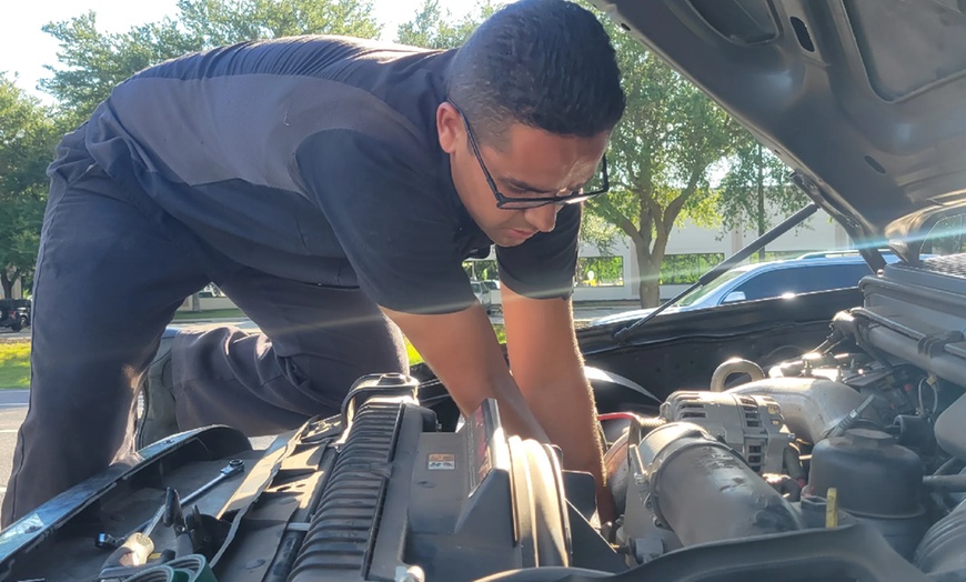 Image 2: Get the Best Price in Oil Change w/Point Maintenance Check INCLUDED