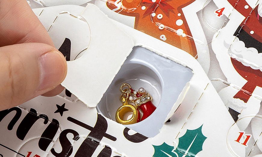 Image 5: 24-Day Christmas Advent Calendar Bracelet Making Kit