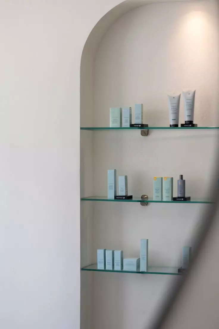 5-Step Hydrafacial with LED Light Therapy and Optional Mask Treatment