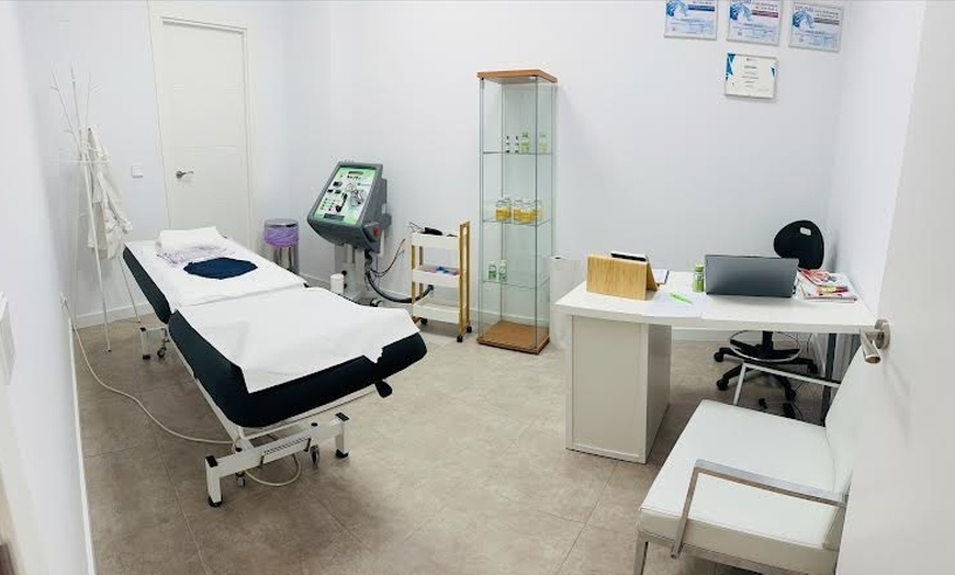 Image 2: Sesión de hidroterapia de colon en Natalia Ferreira