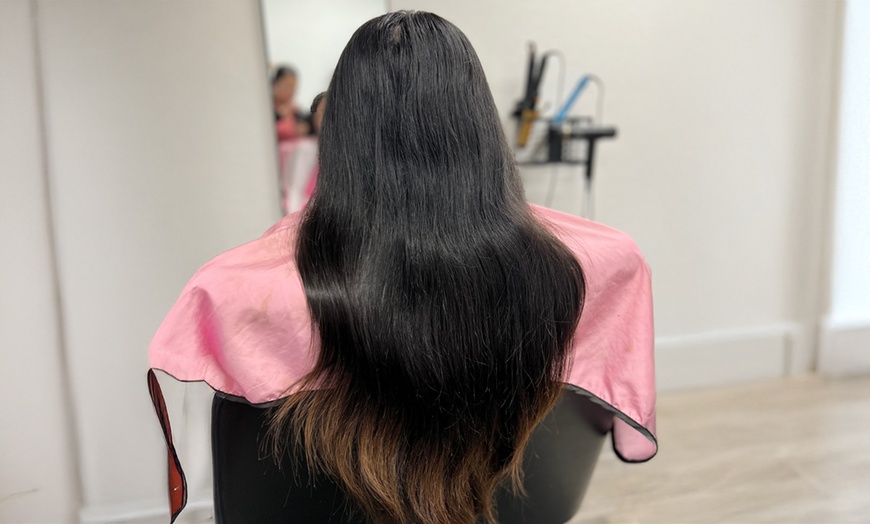 Image 2: Up to 37% Off on Salon - Women's Haircut at Slayedbytayv