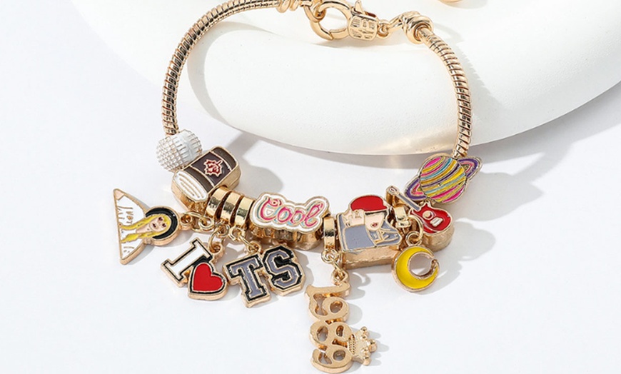 Image 5: Calendario dell’Avvento con braccialetti a ciondoli