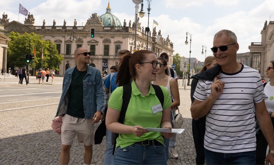Image 2: 90-150 Min. Stadtführung durch Berlin für 1, 2 oder 4 Personen