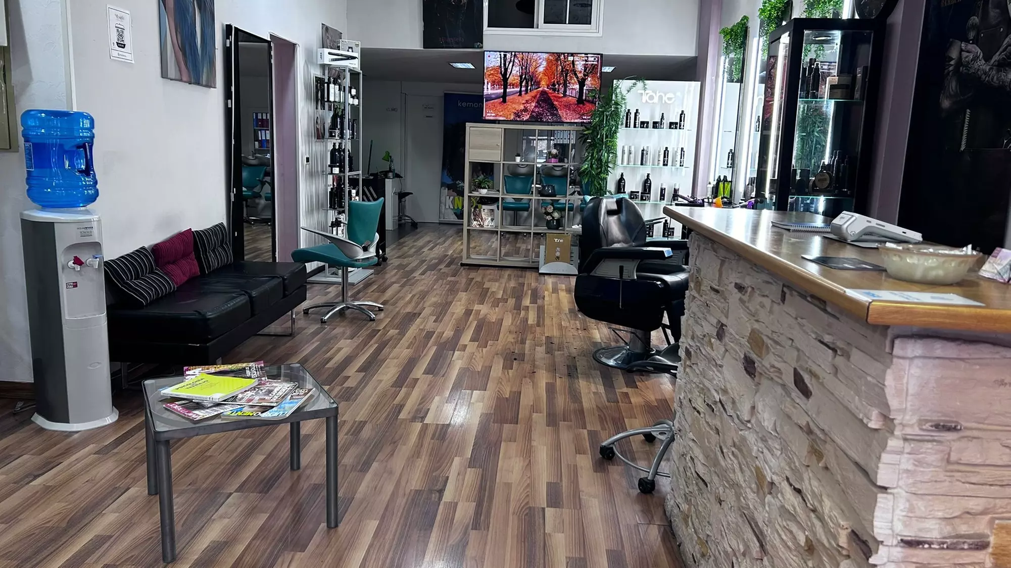 Sesión de peluquería con servicios a elegir para 1 persona