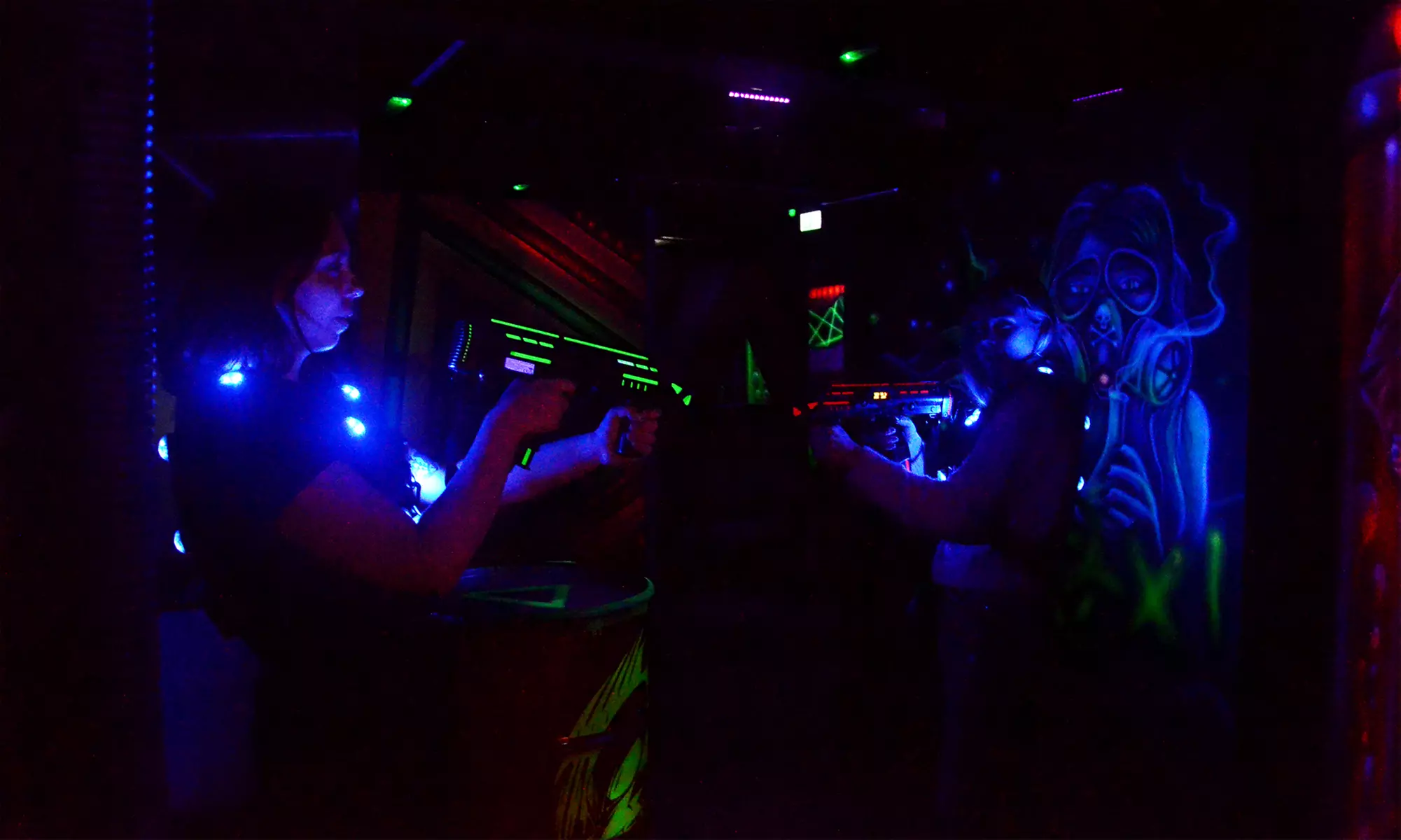 Rozrywka w laserowym świecie! Gra Laser Tag dla 4-12 osób