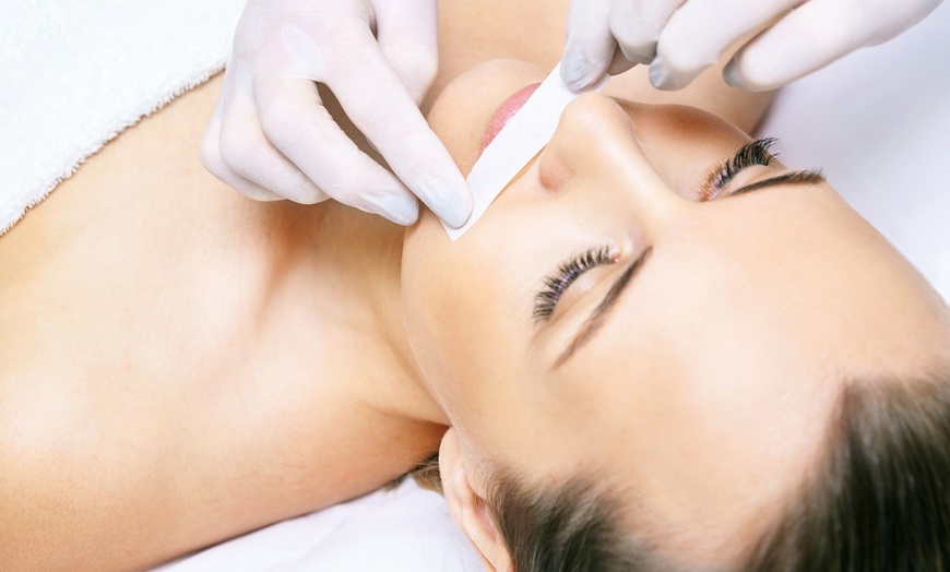 Image 5: Waxing Session at San Francisco Institute of Esthetics and Cosmetology