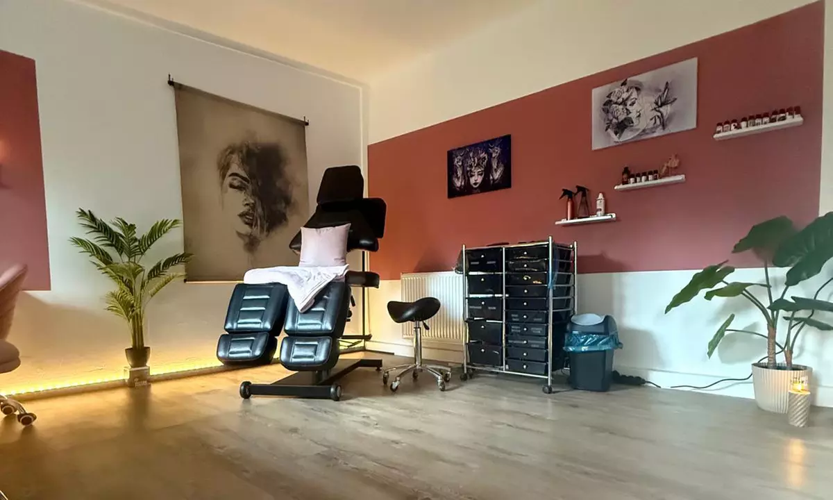 50 oder 100 € Wertgutschein anrechenbar auf Tattoo-Dienstleistungen