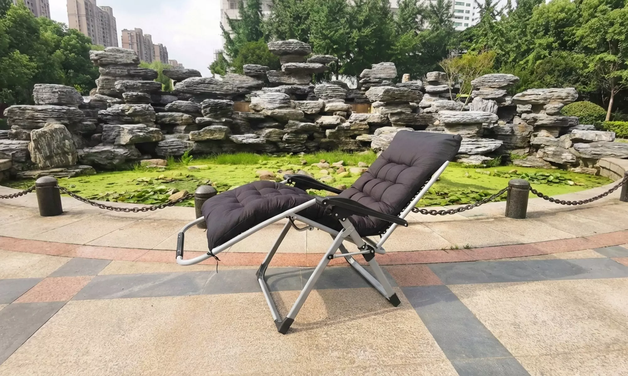 Smart Living Zero Gravity Foldable Reclining Chair