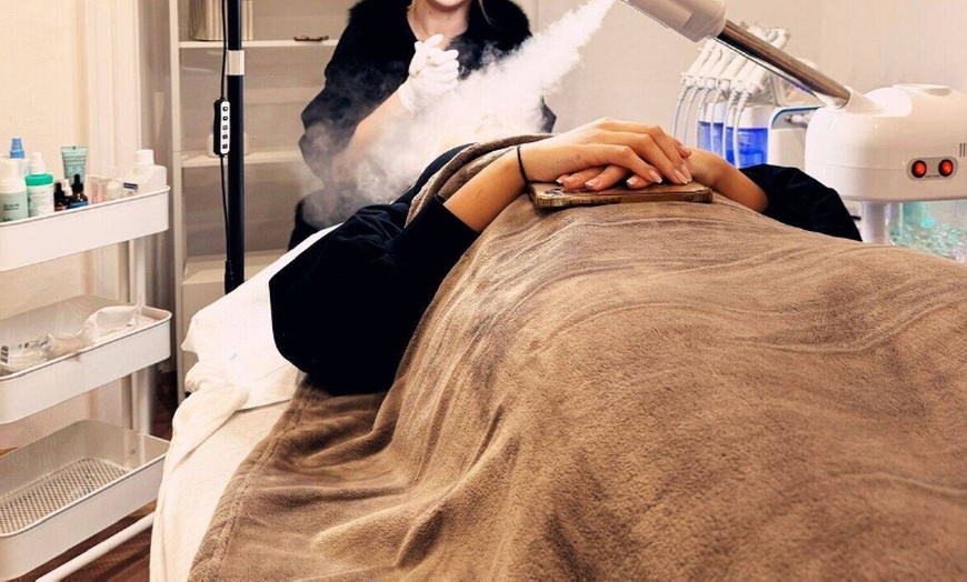 Image 3: Relax-Detox-, Spa- od. Luxus-Gesichtsbehandlung mit Goldpartikel-Maske