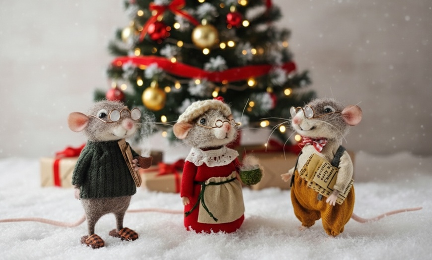 Image 1: DIY Christmas Needle-felted Mouse Decoration in Five Styles