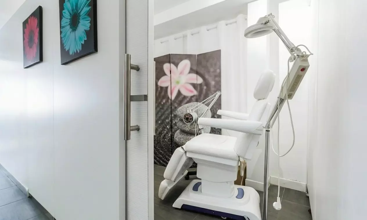 Lash Lift coréen des cils et teinture végan en option à Paris 2e