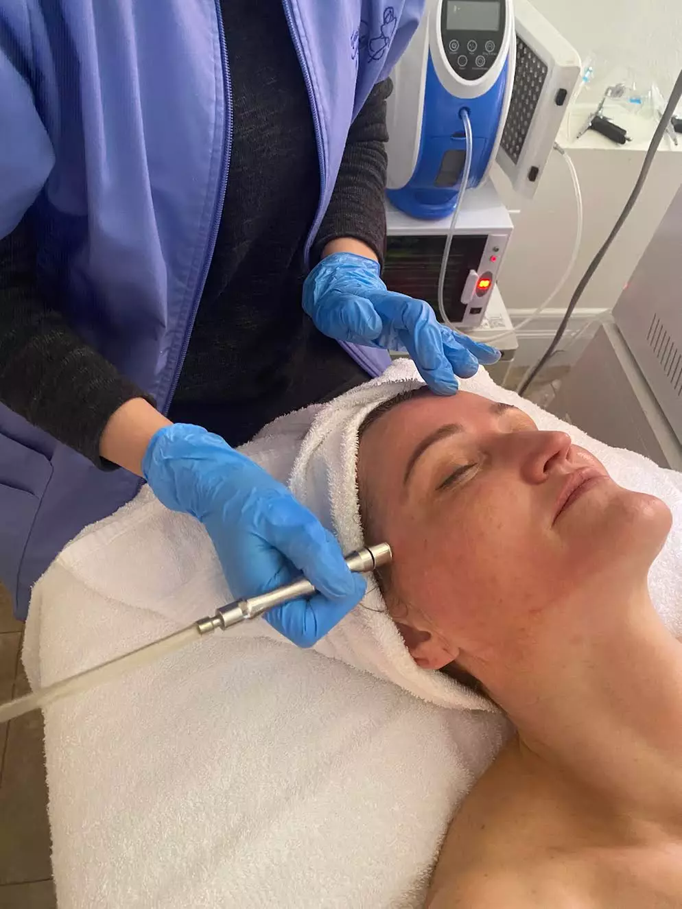 Experience Fusion Of Beauty's Microdermabrasion, Vitamin Infusion & Lymphatic Massage with up to 75% off - Primary Image