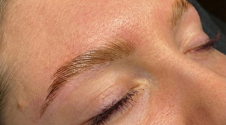 60 Min. Wimpern-Lifting inkl. Färben für 1 Person - Lysann Riedrich