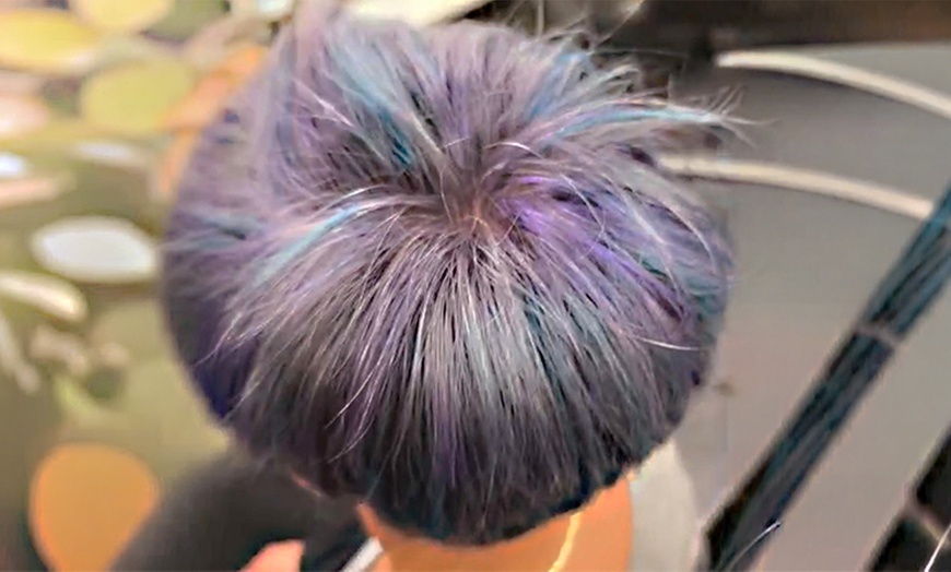 Image 8: Nouvelle couleur, nouveau style chez Edwige Coiffure