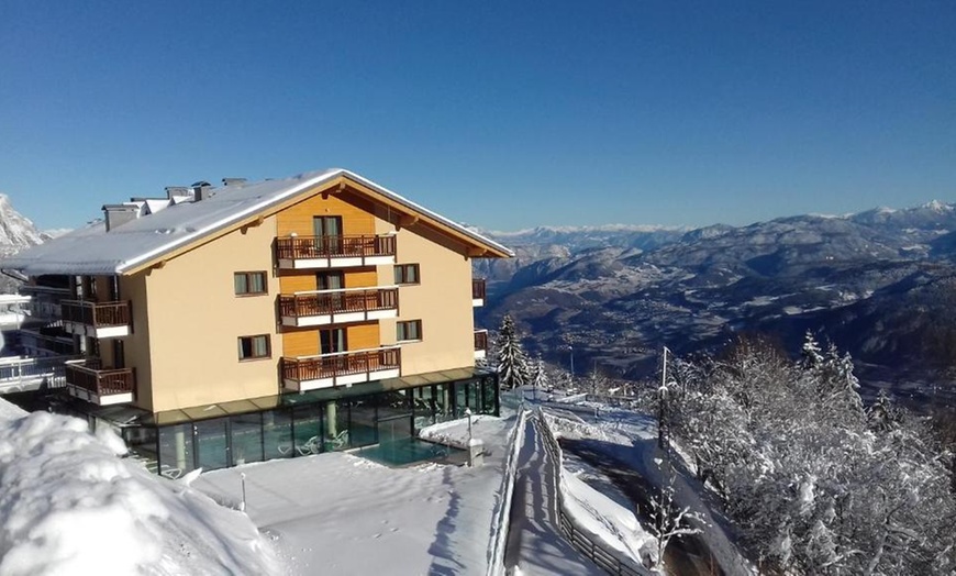 Image 28: Trentino: soggiorno con colazione o mezza pensione e Spa per 2