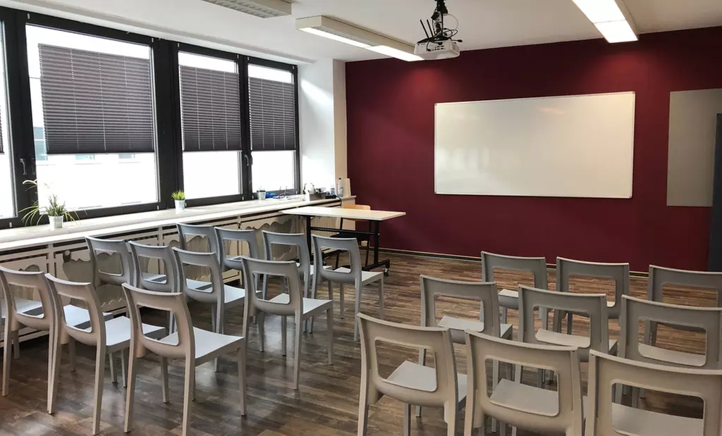 Amtlich anerkannter Erste Hilfe Kurs (9UE) für deinen Führerschein inkl. Sehtest und Passbilder (bis 65% sparen)