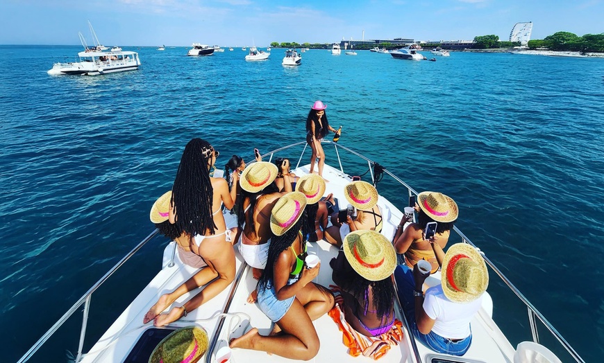 Image 8: Private 40-Foot Yacht Rental for 2, 3, or 4 Hours for Up to 12 People 