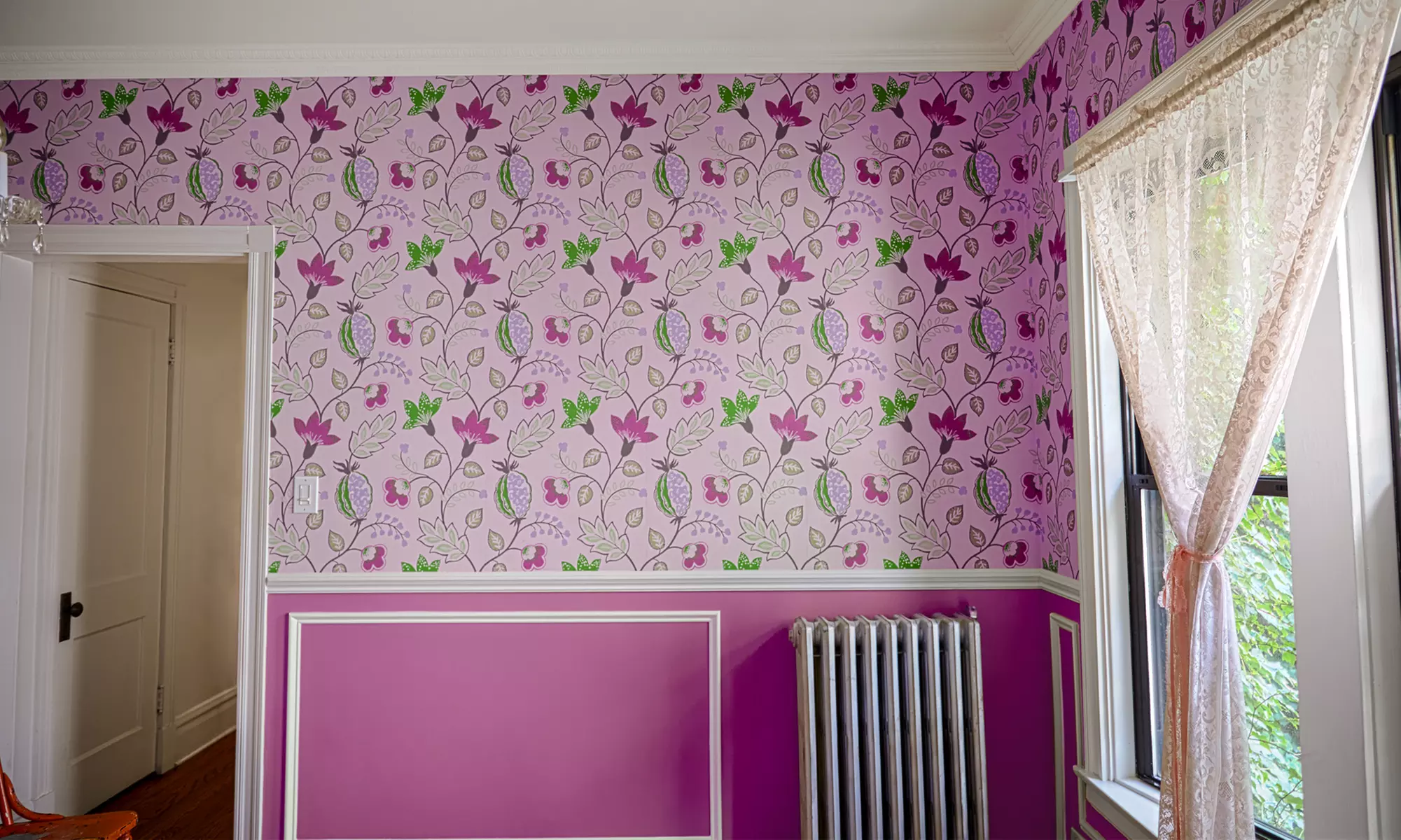 Transform Your Wall with Expert Wallpaper Installation