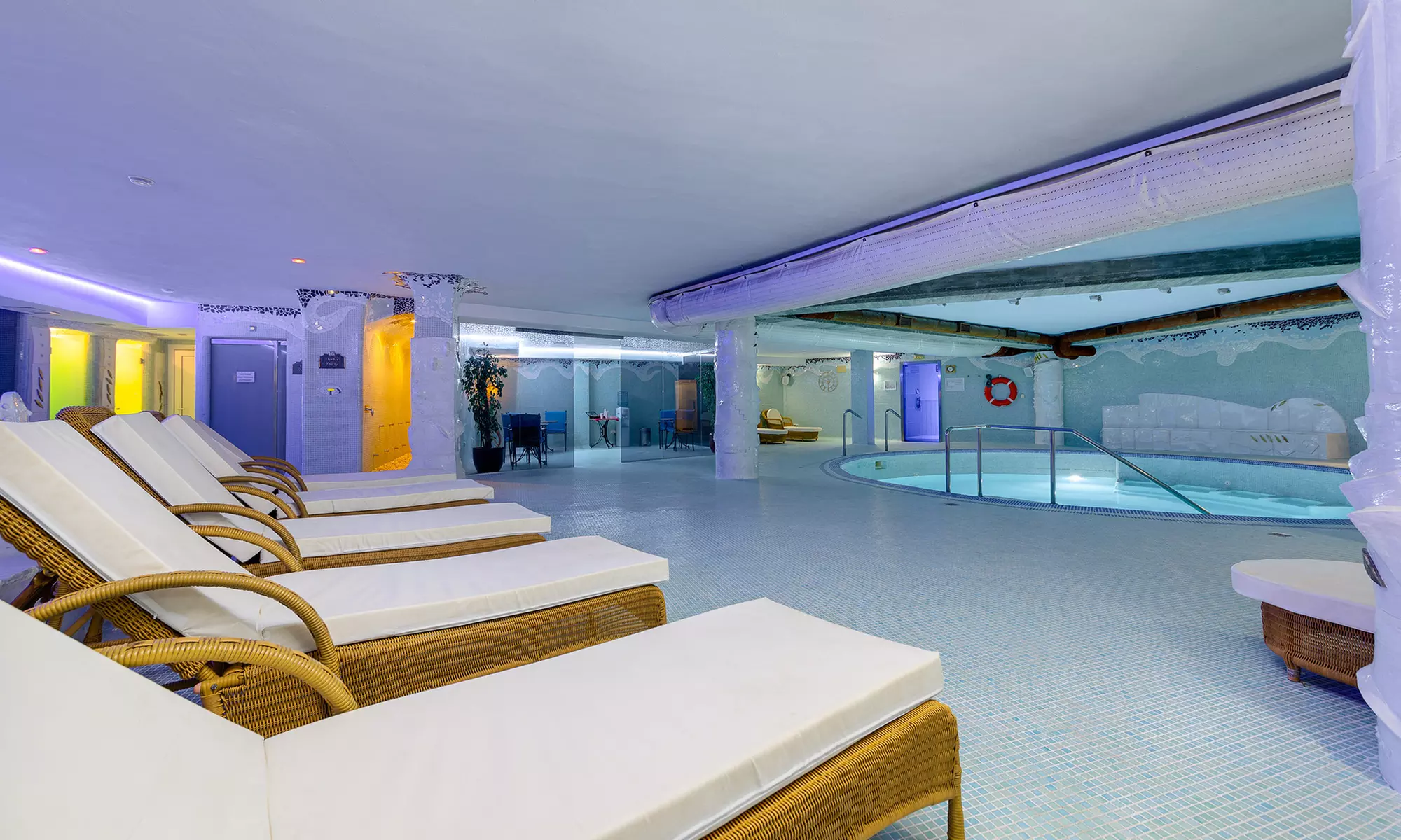 Spa de 90 minutos para 2 o spa con desayuno buffet para 2