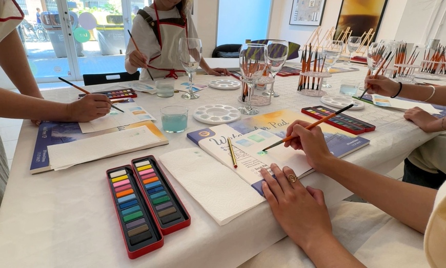 Image 4: Taller de acuarelas con vino ilimitado y material para 1 a 4 personas