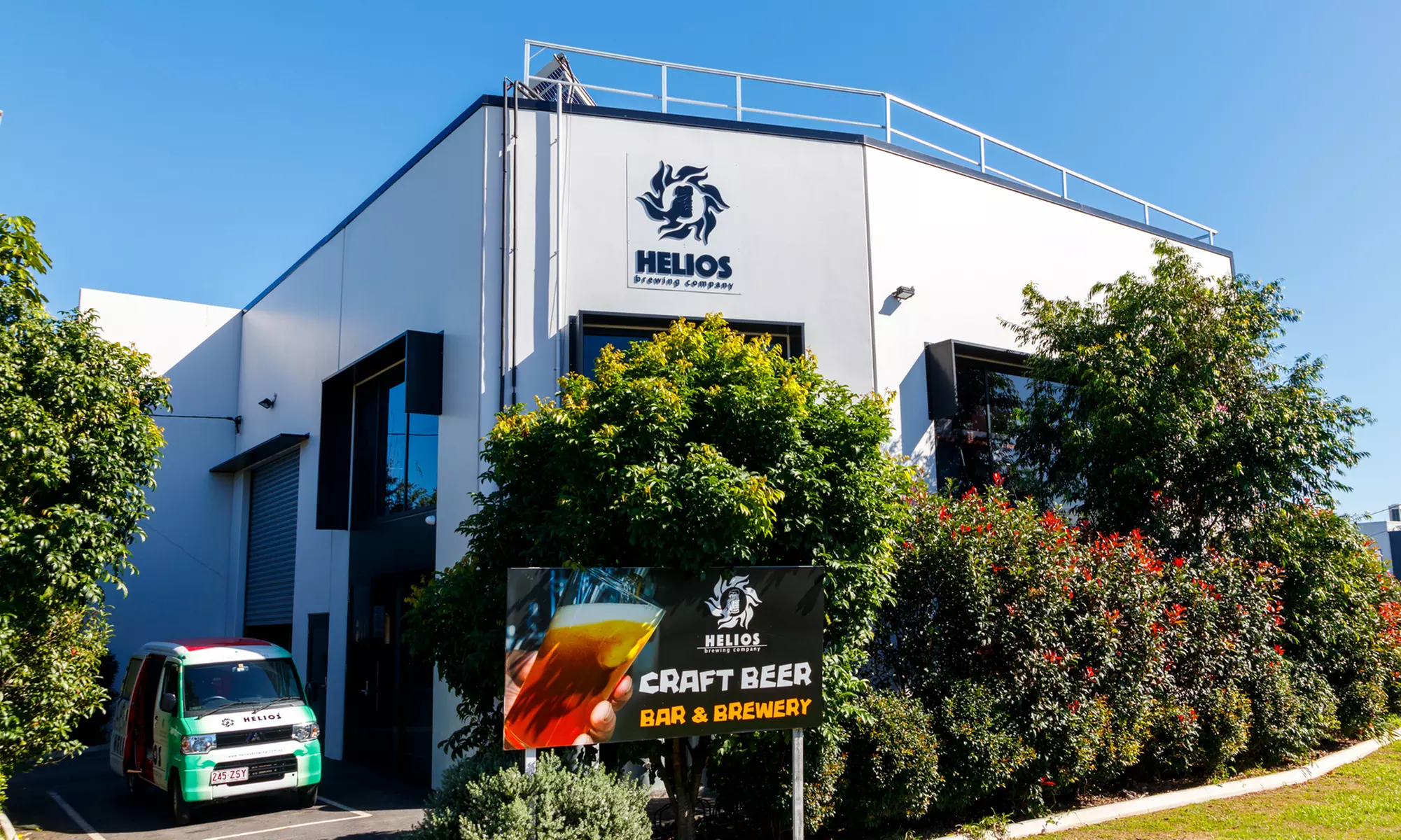 Brewery Tasting Experience Including Welcome Pot and Beer Paddle