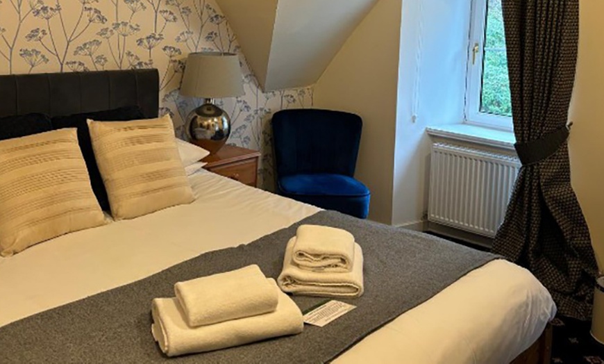 Image 3: Scotland: 2-3 Nights with Breakfast, 2 Course Dinner and Room Upgrade