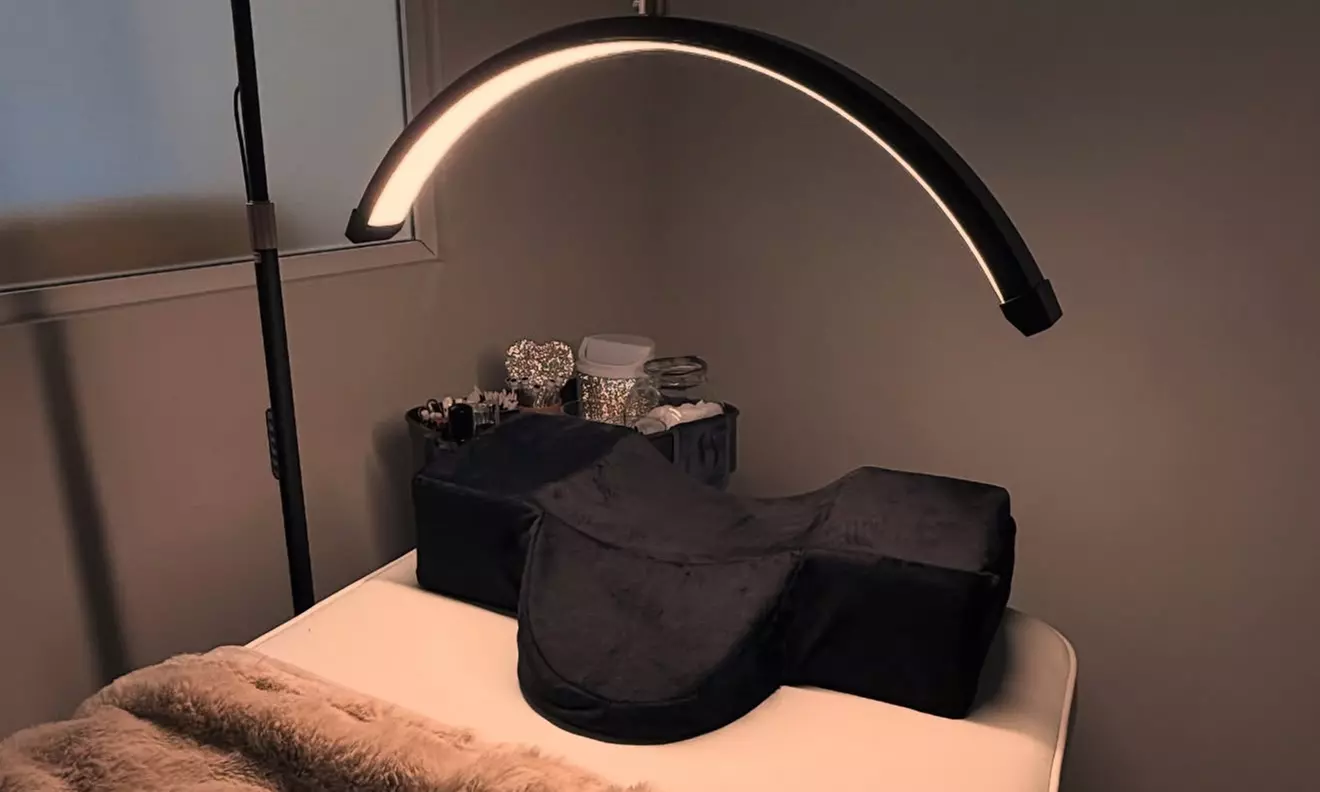 Regard magnifié et naturel avec extensions de cils premium