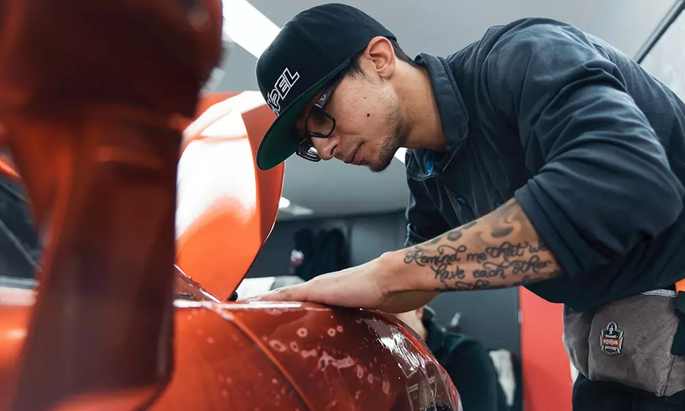 Get a Mini Detail w/ Deluxe Wash or Express Detail with Ceramic Wash 
