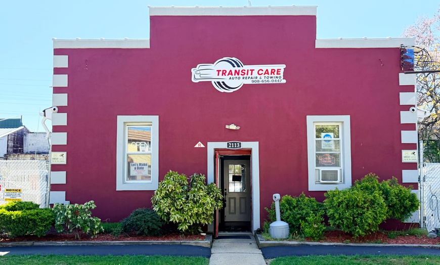 Image 2: Drive Smooth Everyday: Full Synthetic Oil Change with Standard Filter
