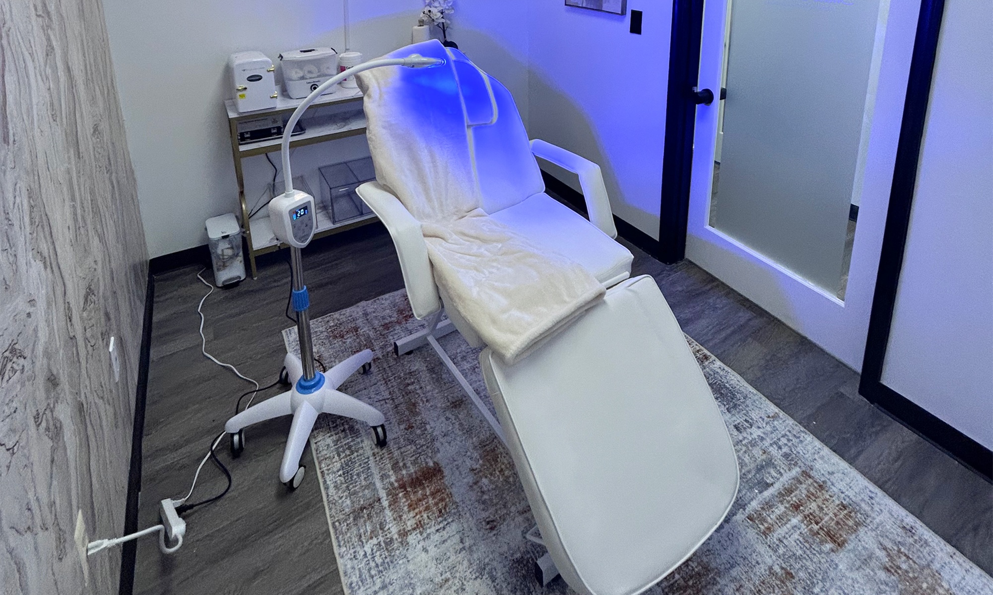 40- or 60-Min Whitening Session or 20-Min Session for First-Timers