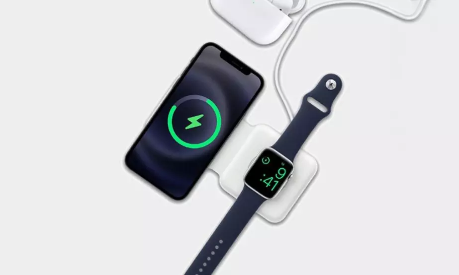 Foldable Magnetic 3-in-1 Charger for Apple Watch, iPhone and AirPods