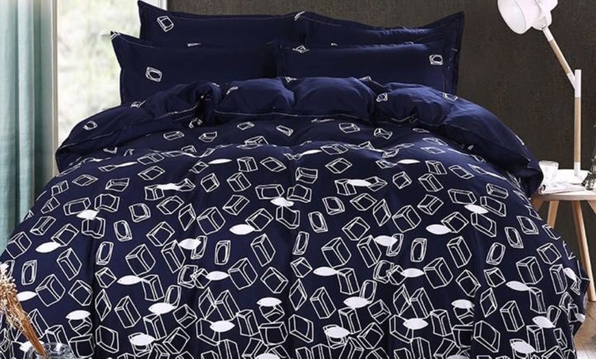 Image 1: Six-Piece Fashionable Duvet Sets