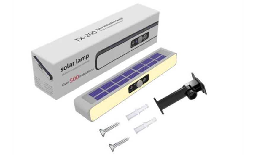 Image 7: 36 LED Solar Motion Sensor Floodlight 