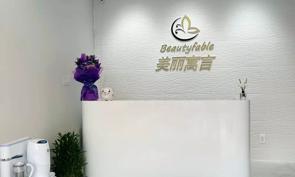 One or Two Sessions of 60-Min Deep Cleaning Gua Sha Facial and More