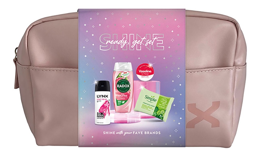 Image 3: Multi-Branded Bath & Body Gift Set with Skincare Products & Wash Bag
