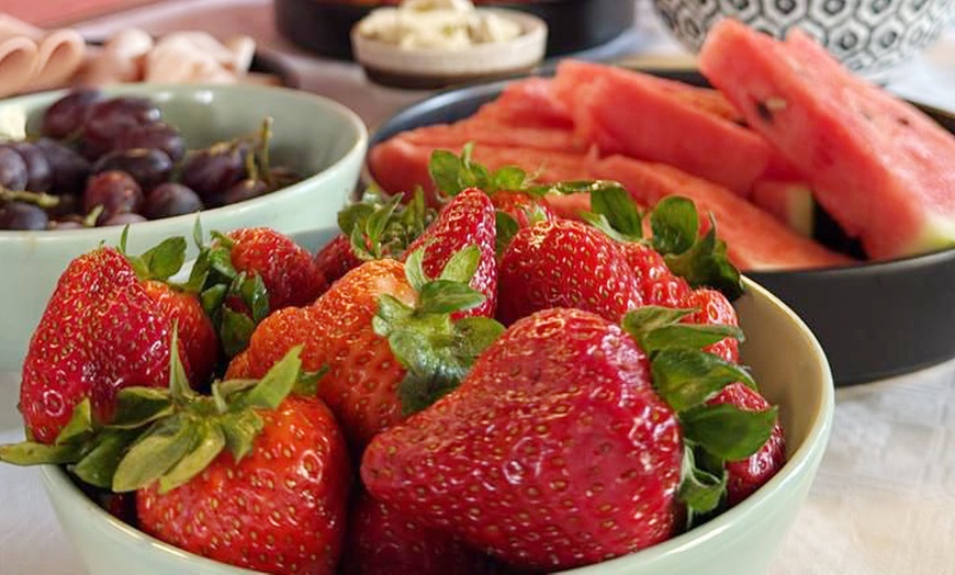 Image 8: Sonntagsbrunch: Frühstücksbuffet inkl. Heißgetränk für 2 oder 4 Pers.